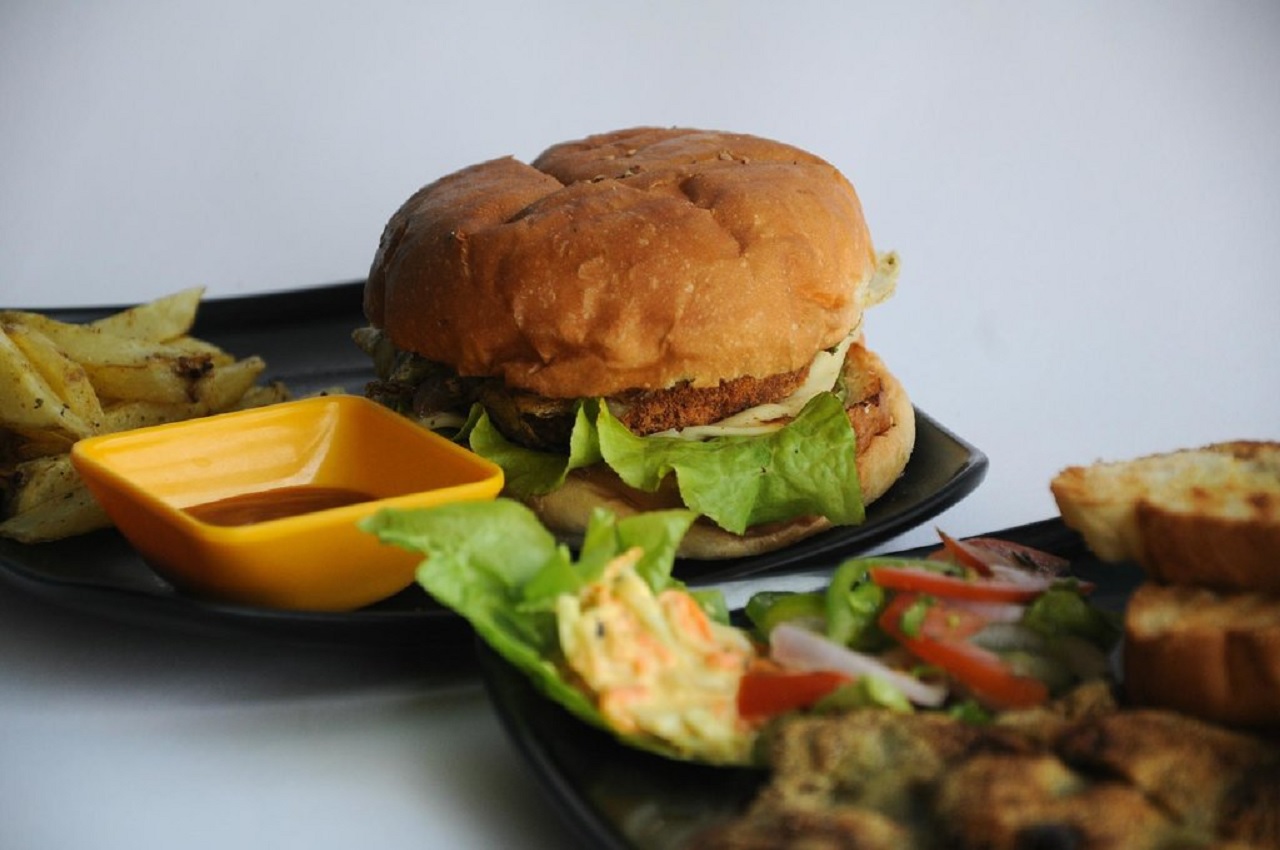 Featured- Budget Eatouts in Panjim- Chicken & Cheese burger at Cafe Basil, Panjim, Goa