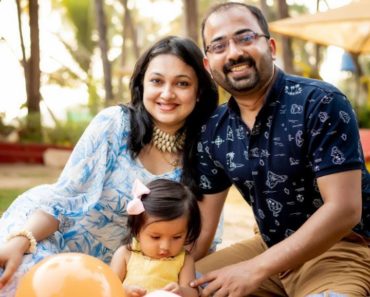 Family Photoshoot in Goa – ‘What did the photographer do when Aanya kept sleeping during the photoshoot…