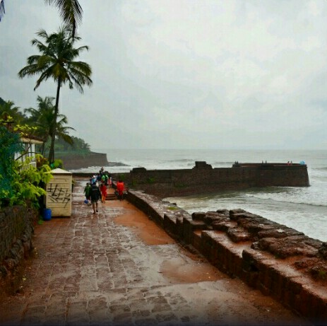historical-places-in-goa-sinquerim-fort
