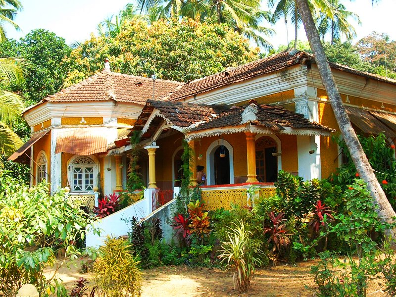 Portuguese & Roman inspired Buildings in Fontainhas, Goa