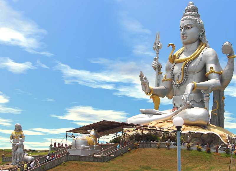 shiva-statue-at-murdeshwar-temple-karnataka