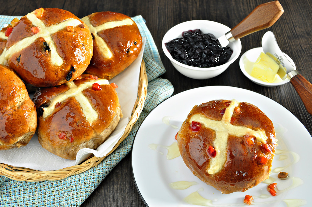 hot-cross-buns-in-goa-easter-feast-in-goa