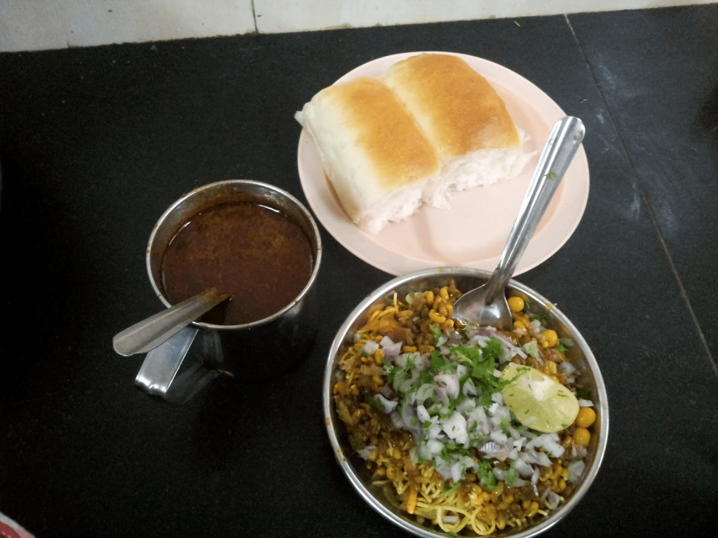 Shri Kala snacks, Rasta Peth, Pune
